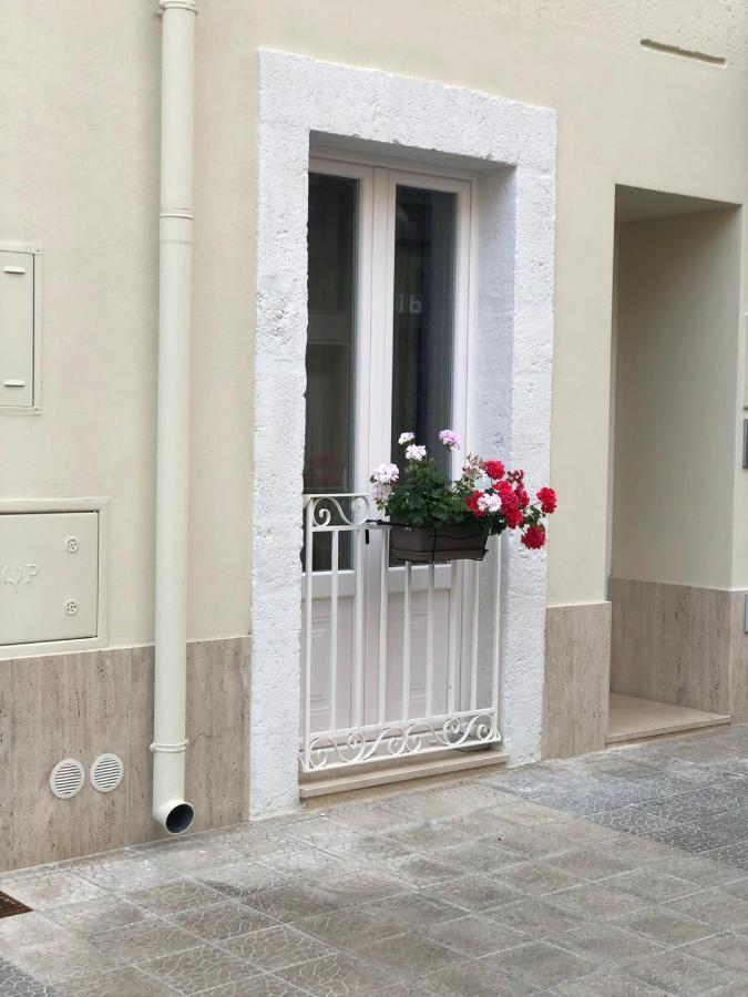 Dimora Via Vitti - Puglia Mia Apartments Monopoli Ngoại thất bức ảnh